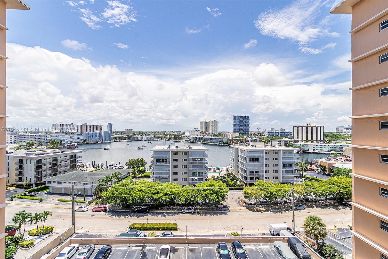 121 Golden Isles Dr # 901