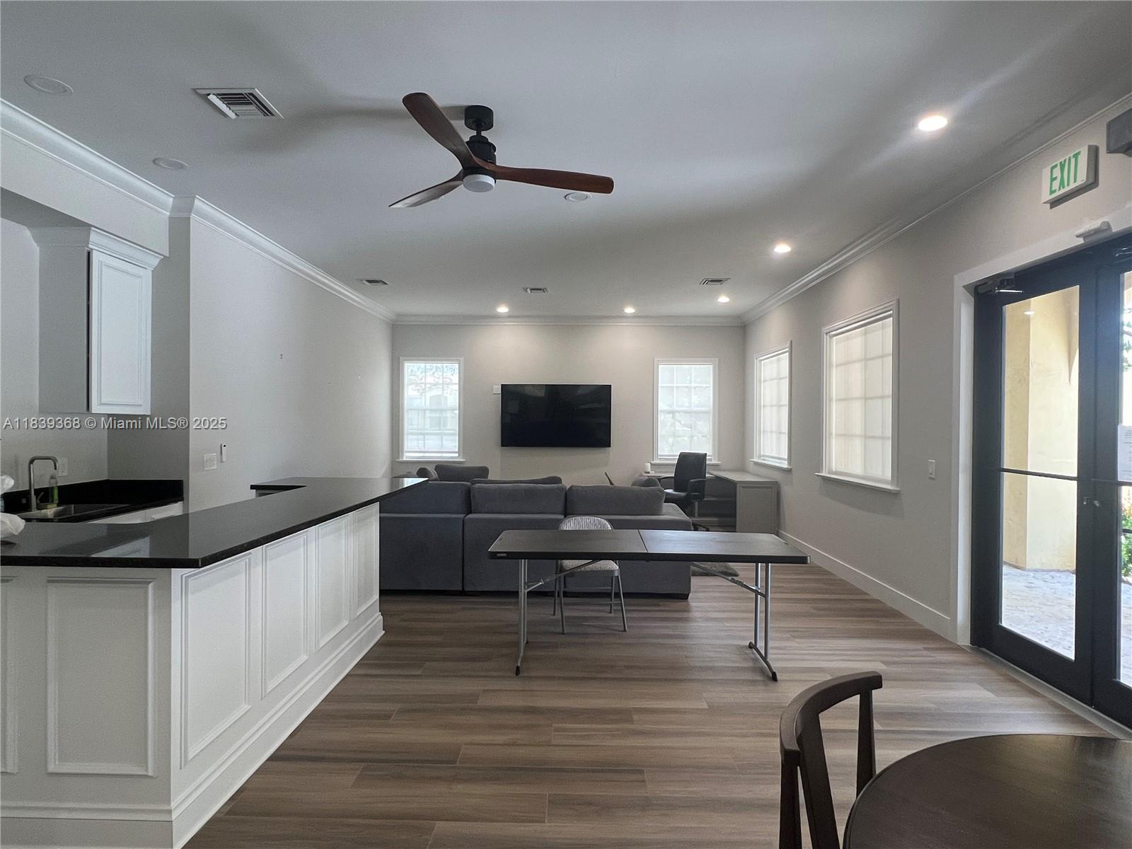 2640 S University Dr # 320