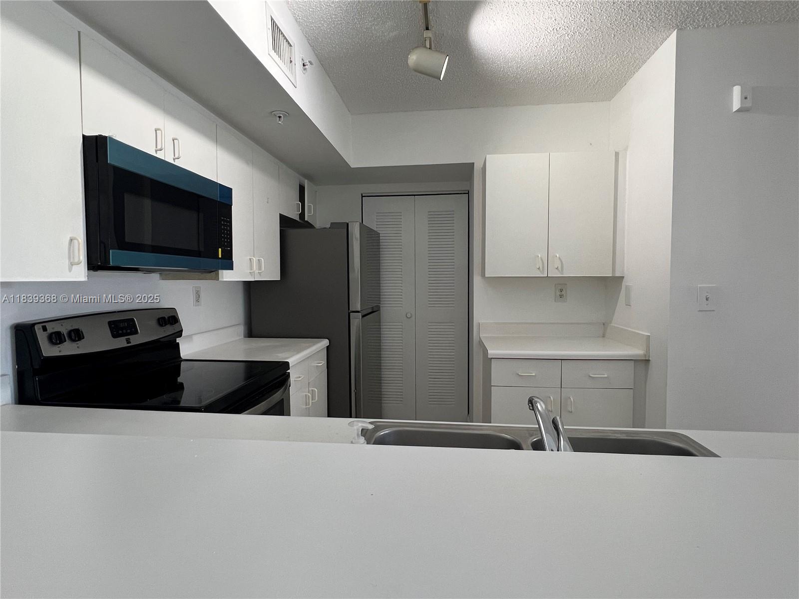 2640 S University Dr # 320