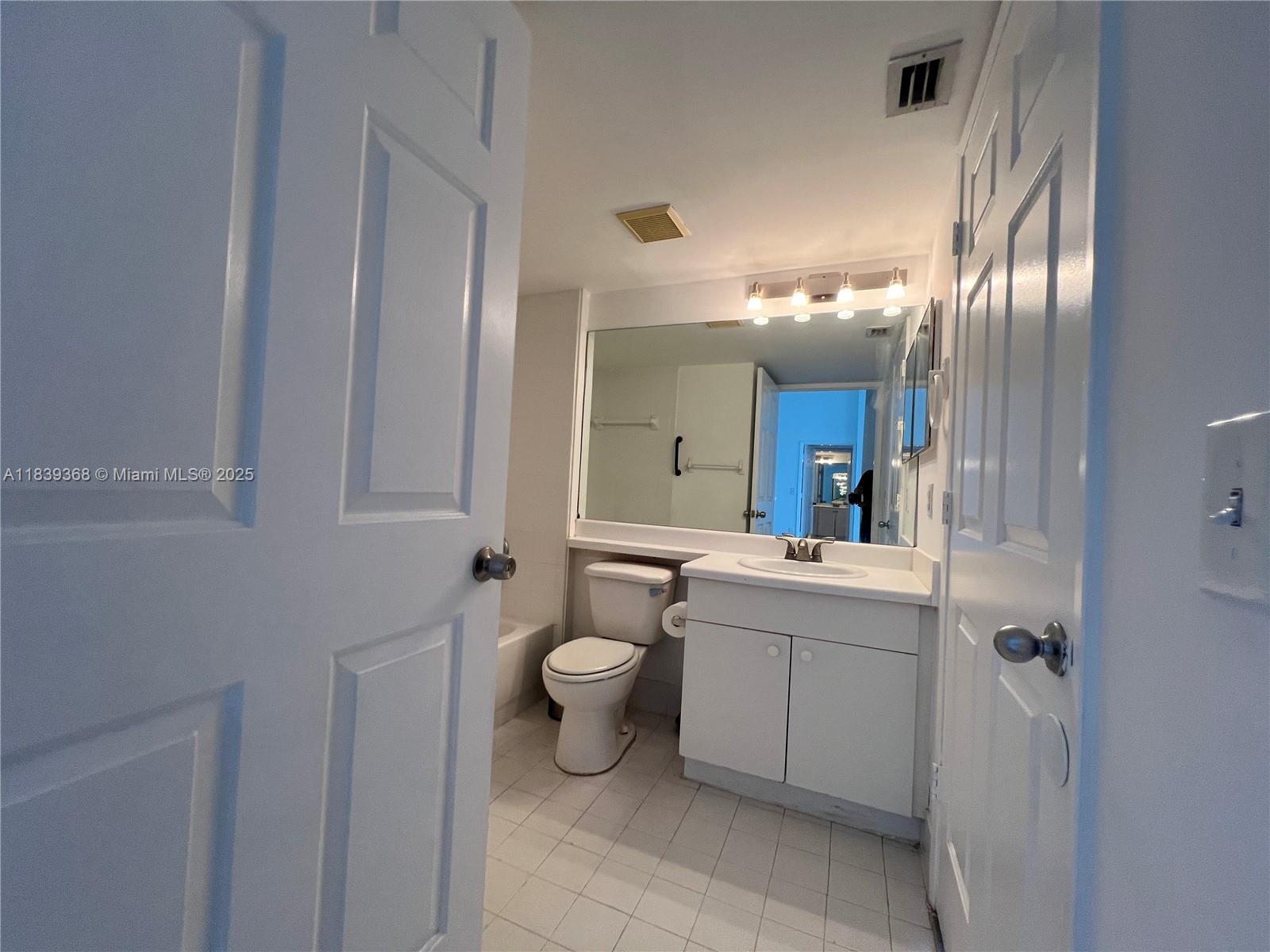 2640 S University Dr # 320