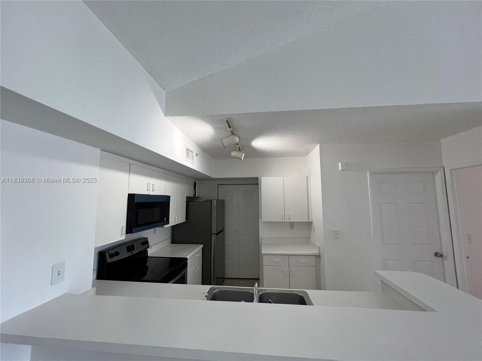 2640 S University Dr # 320