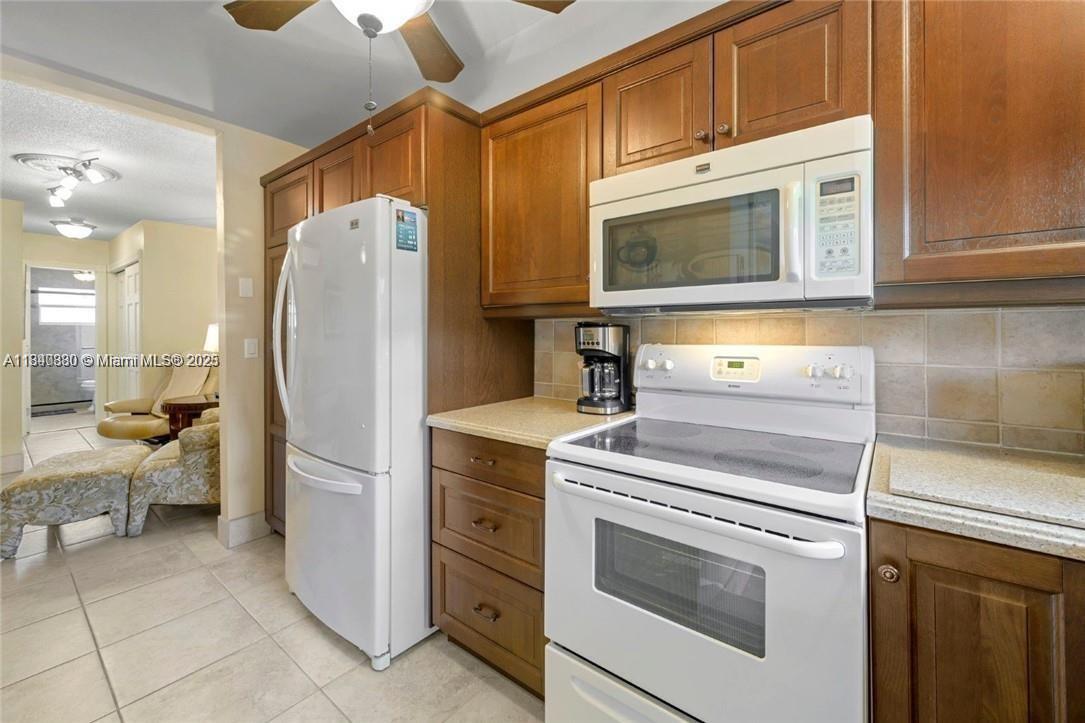 141 NE 10th Ave # 20A