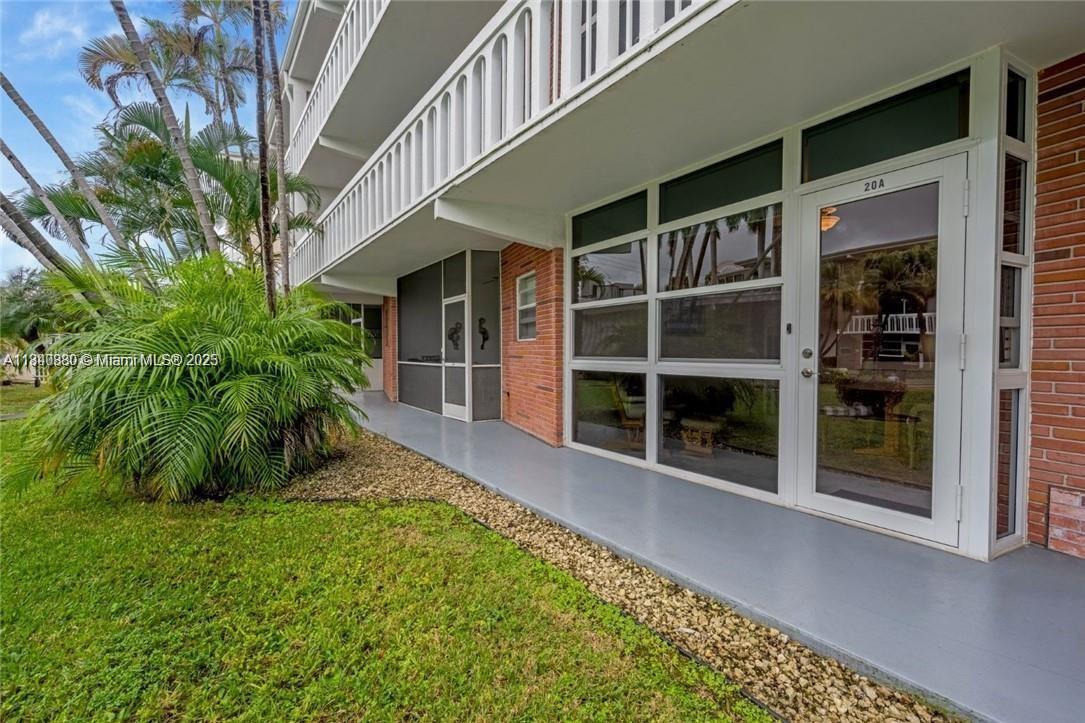 141 NE 10th Ave # 20A