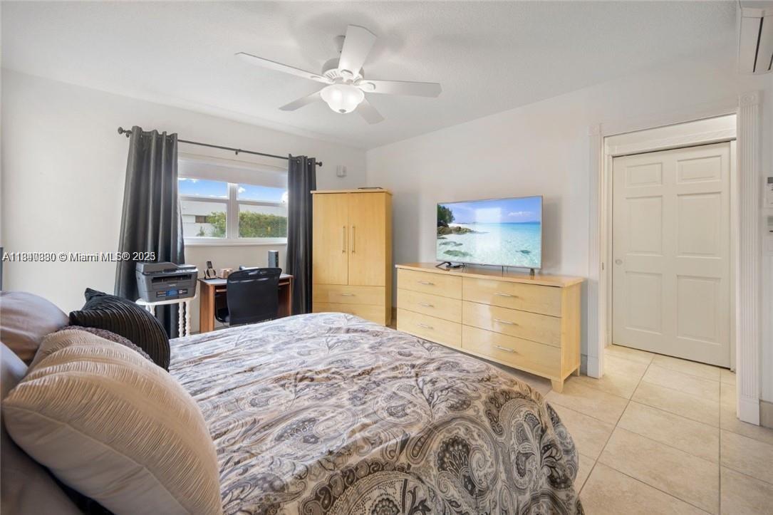 141 NE 10th Ave # 20A