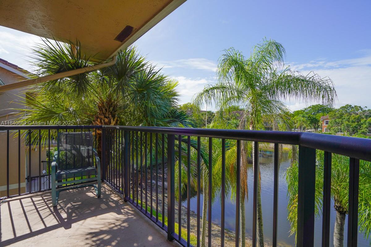 9033 Wiles Rd # 304