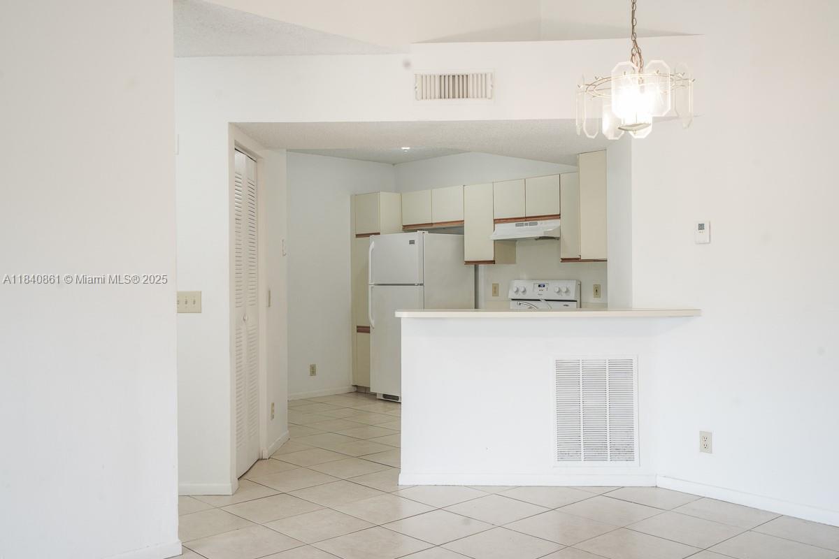9033 Wiles Rd # 304