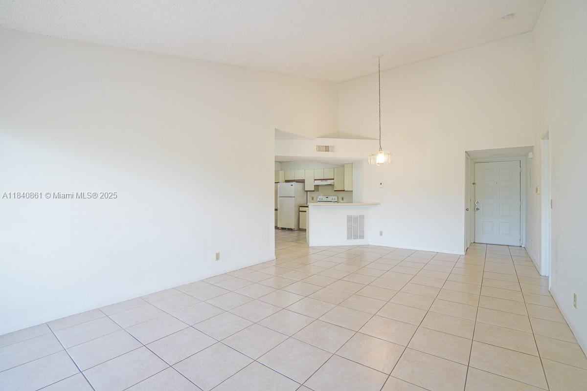 9033 Wiles Rd # 304