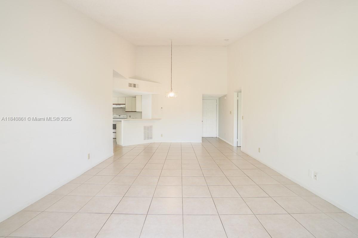 9033 Wiles Rd # 304