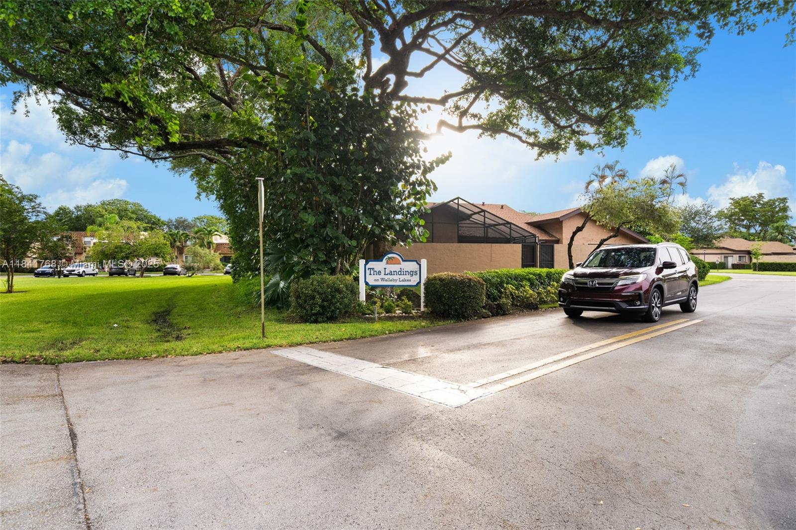 9535 NW 38th Pl