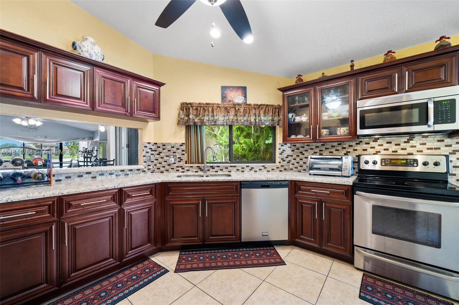 9535 NW 38th Pl