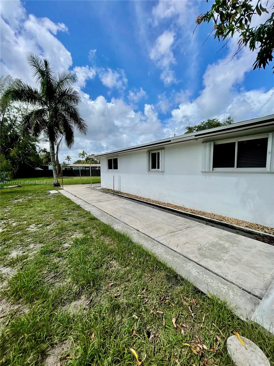 4430 W Broward Blvd