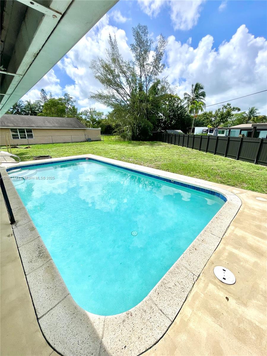 4430 W Broward Blvd