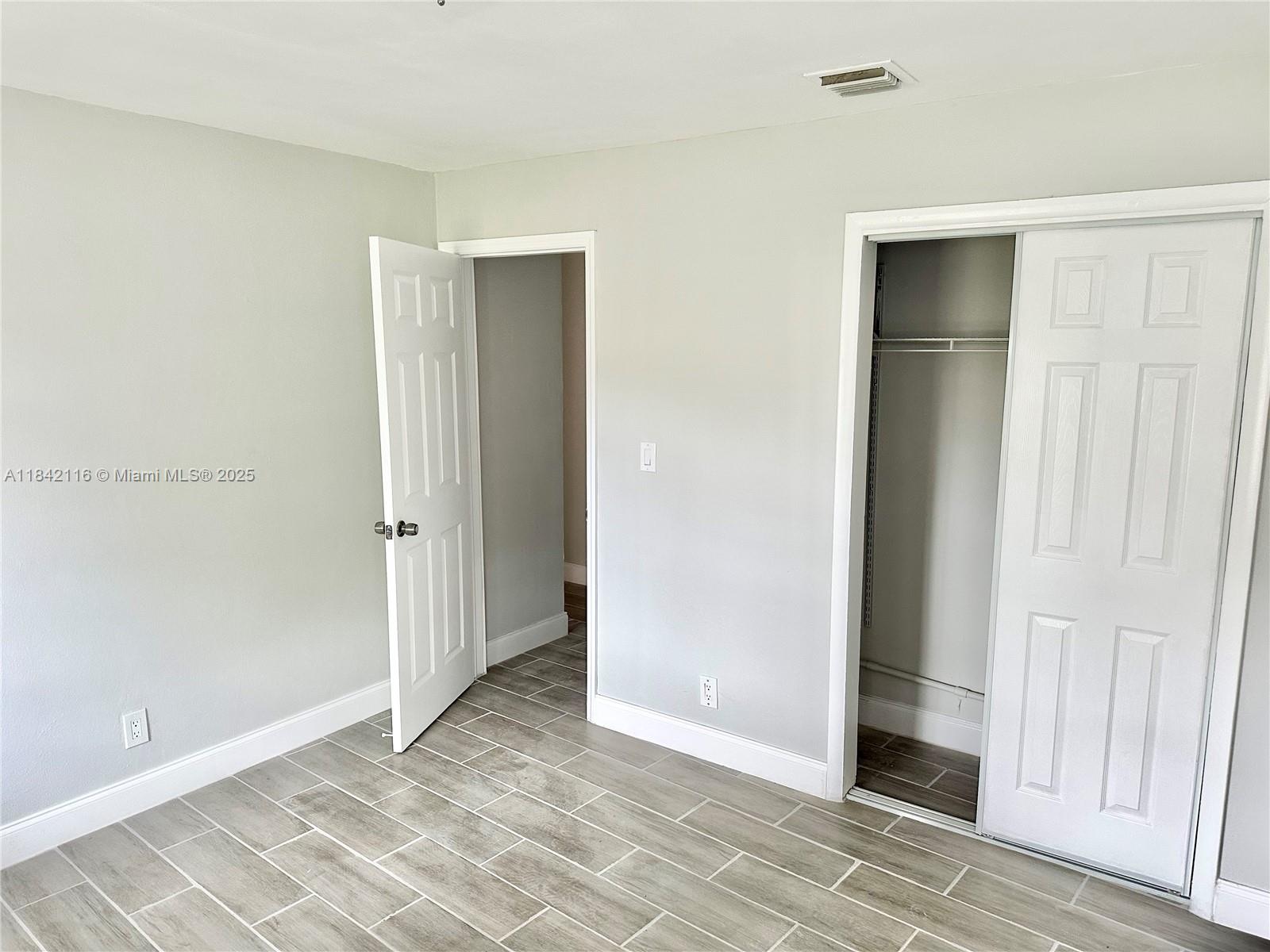 2600 NE 8th Ave