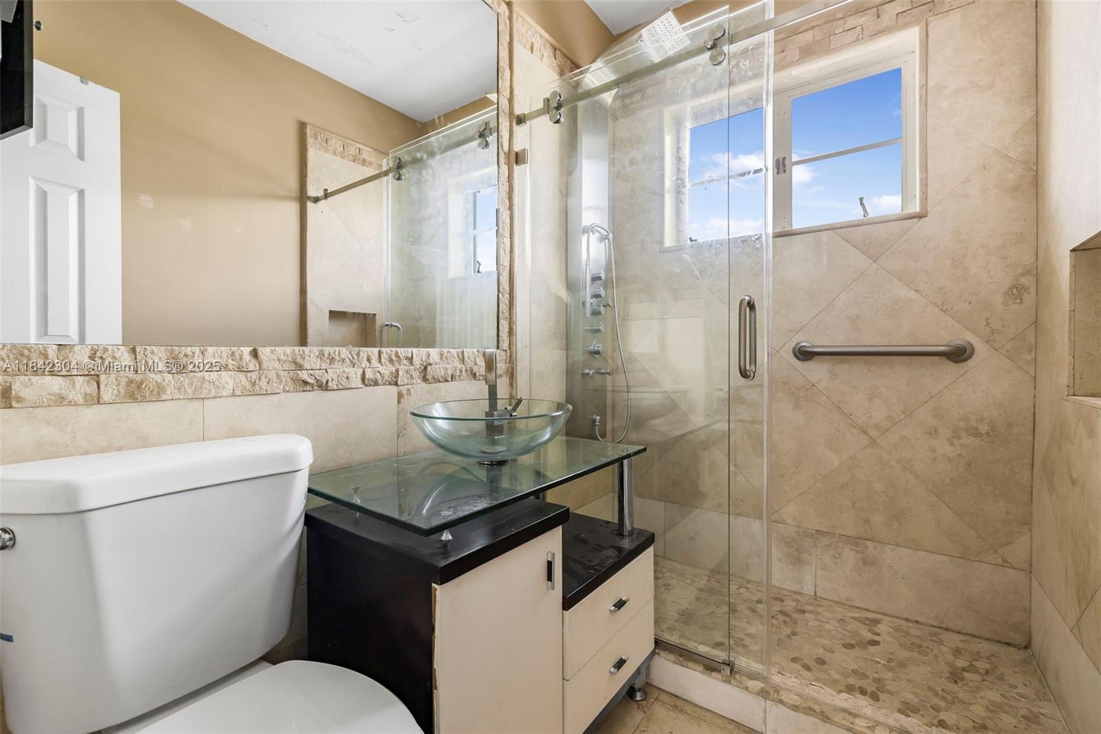 8320 Crespi Blvd # 12