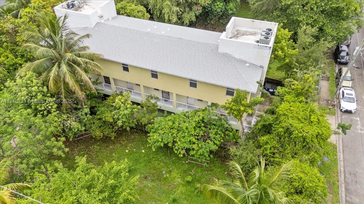 1235 NW 9th Ave # 6