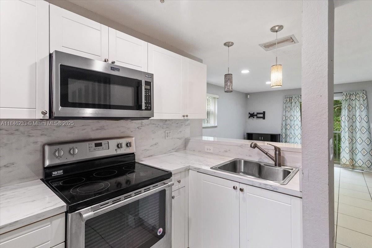 1235 NW 9th Ave # 6