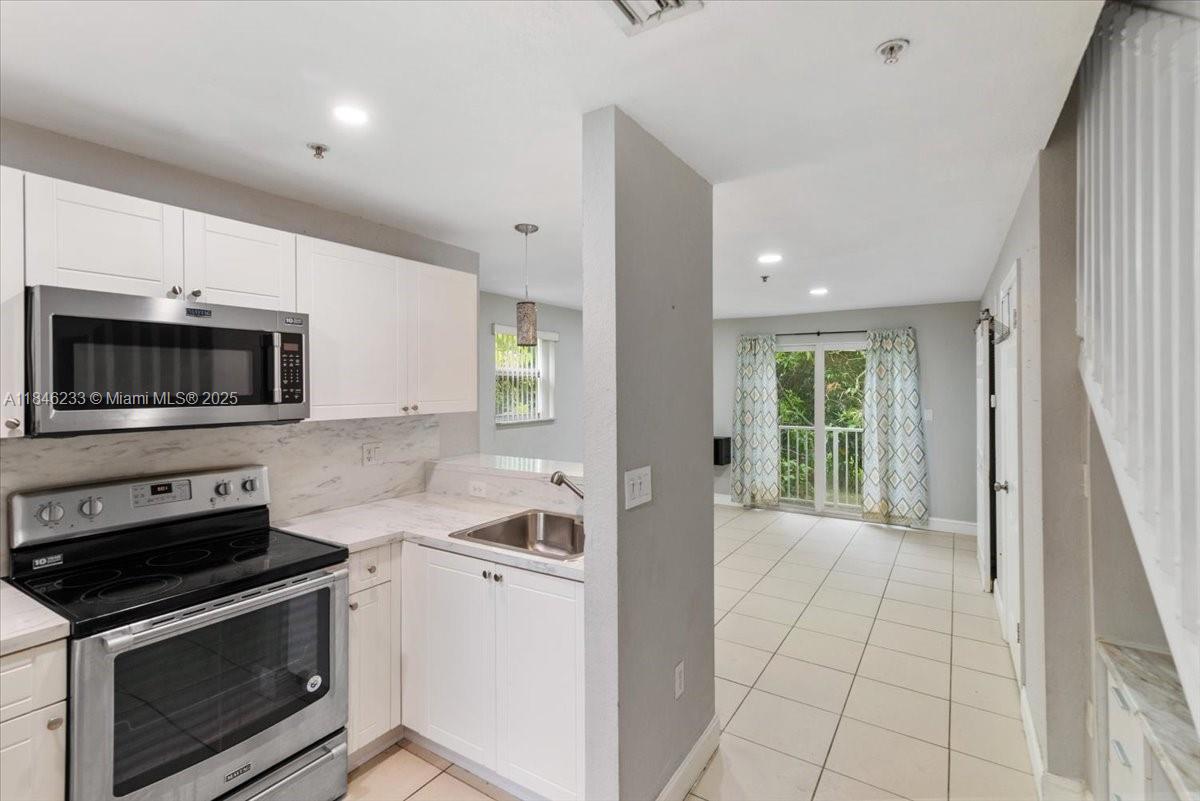 1235 NW 9th Ave # 6