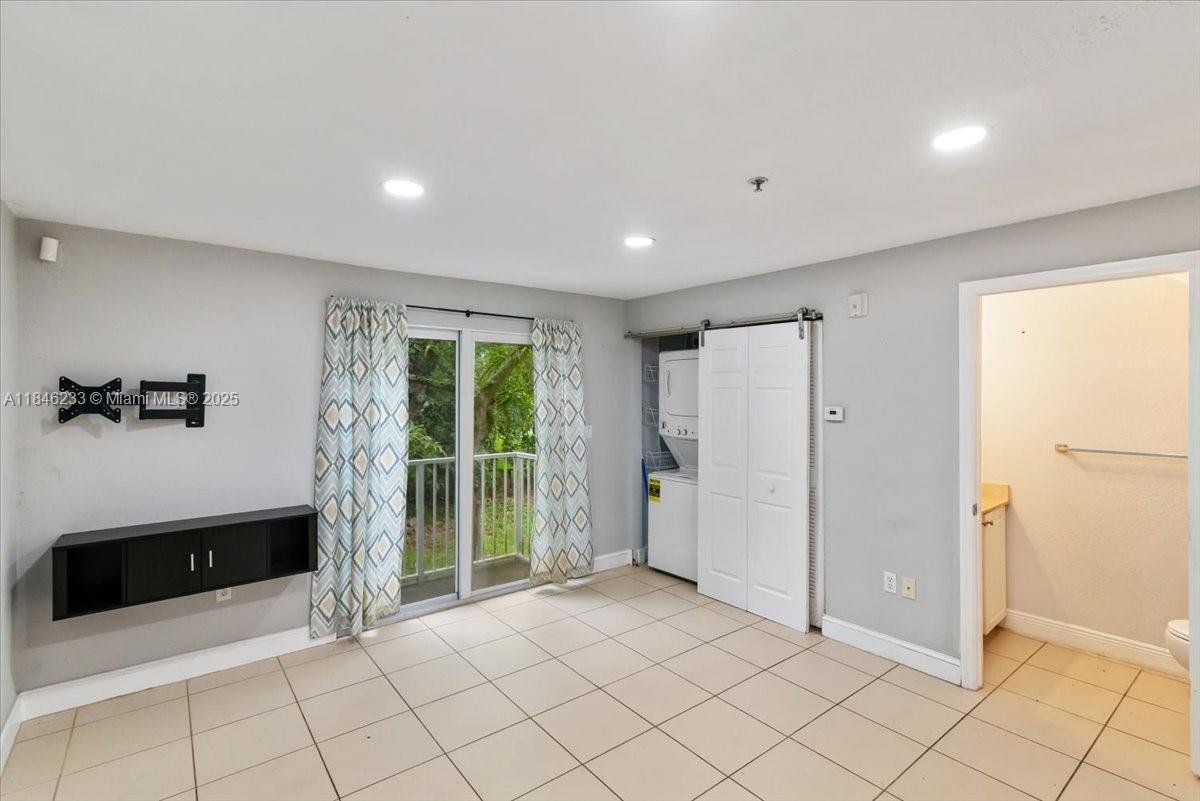 1235 NW 9th Ave # 6