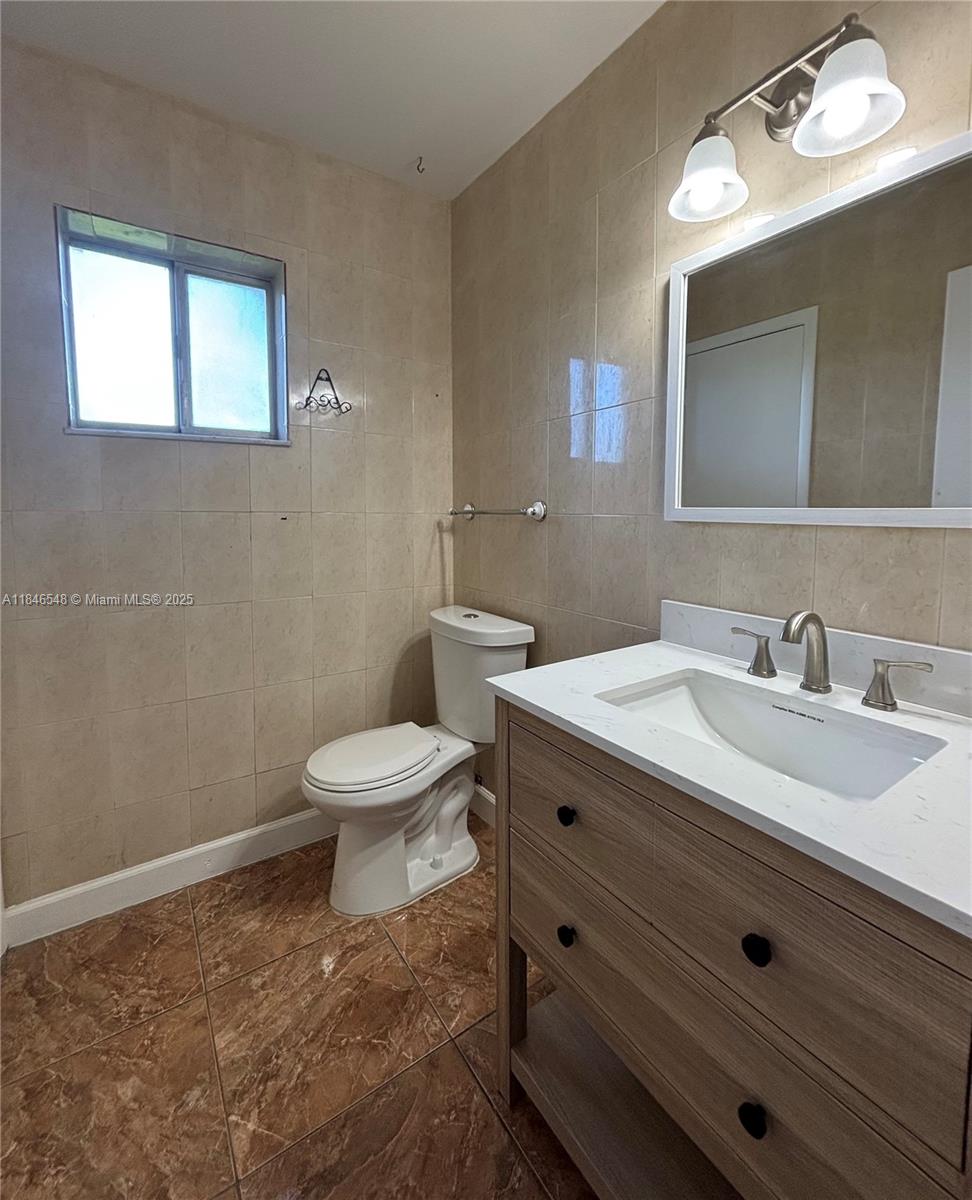 1399 Sussex Dr