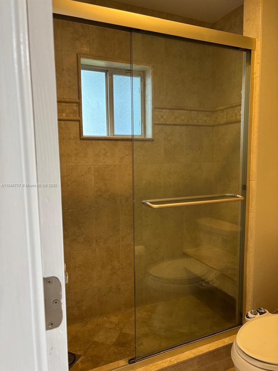 1463 Presidio Dr