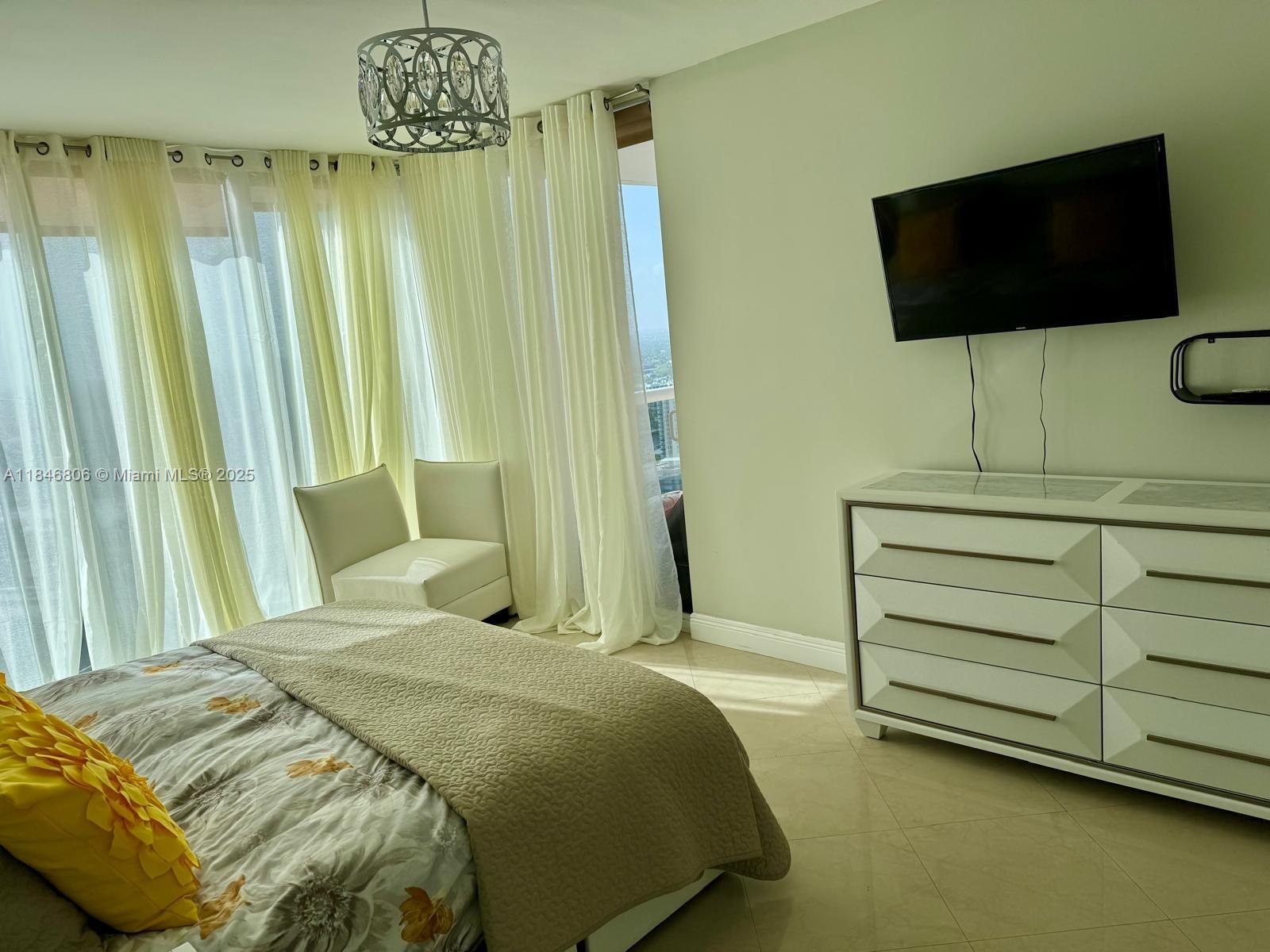 1850 S Ocean Dr # 3208