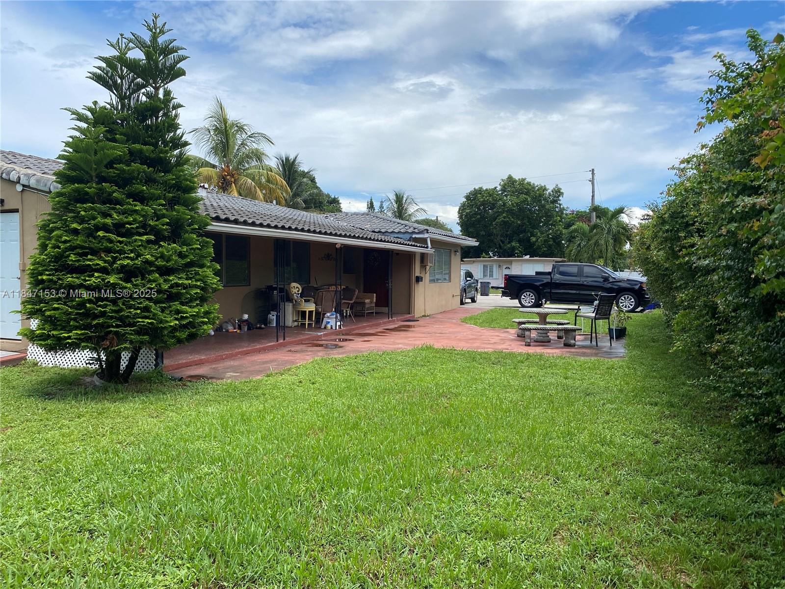 5616 Arthur St Unit: South
