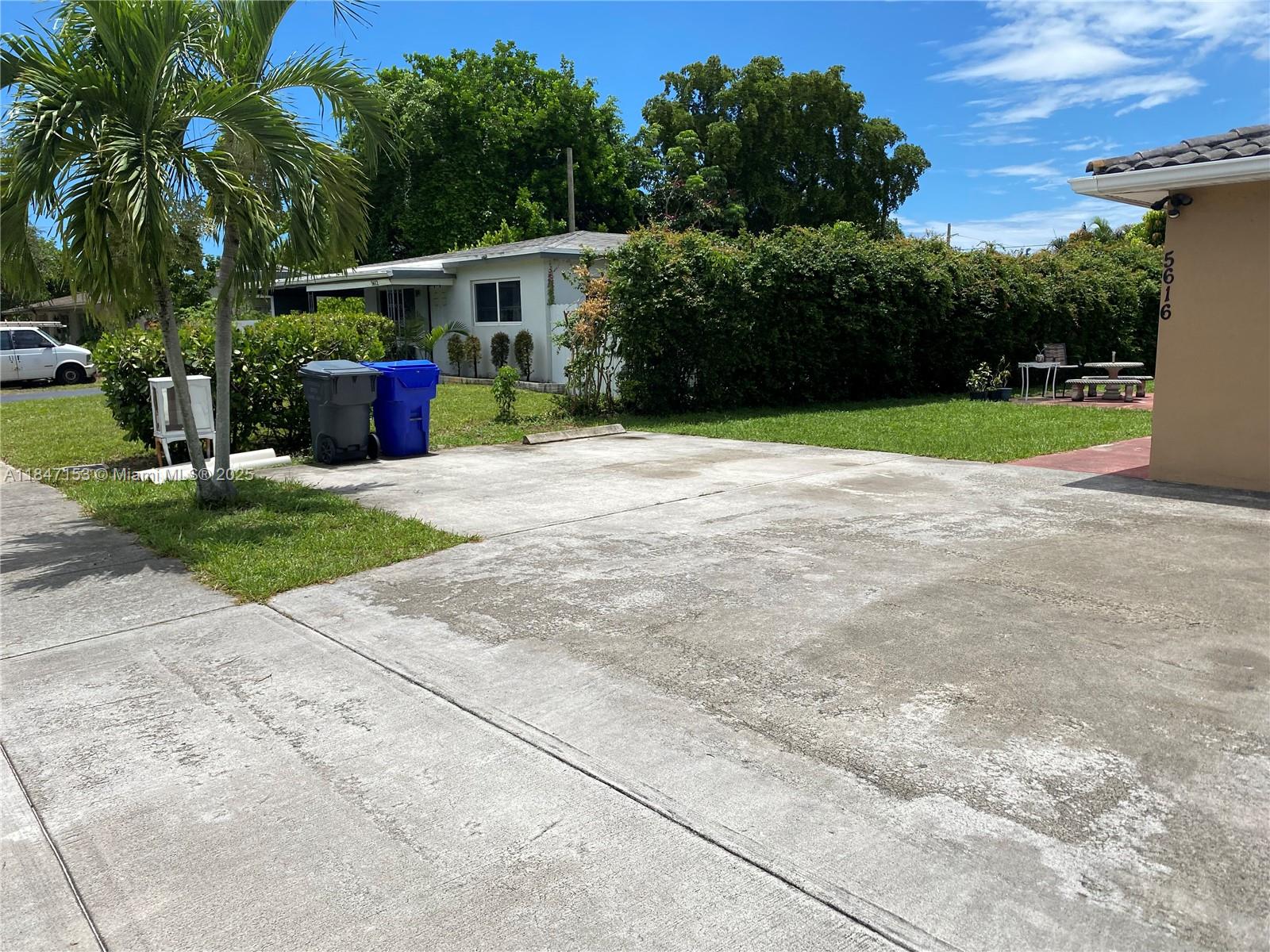 5616 Arthur St Unit: South