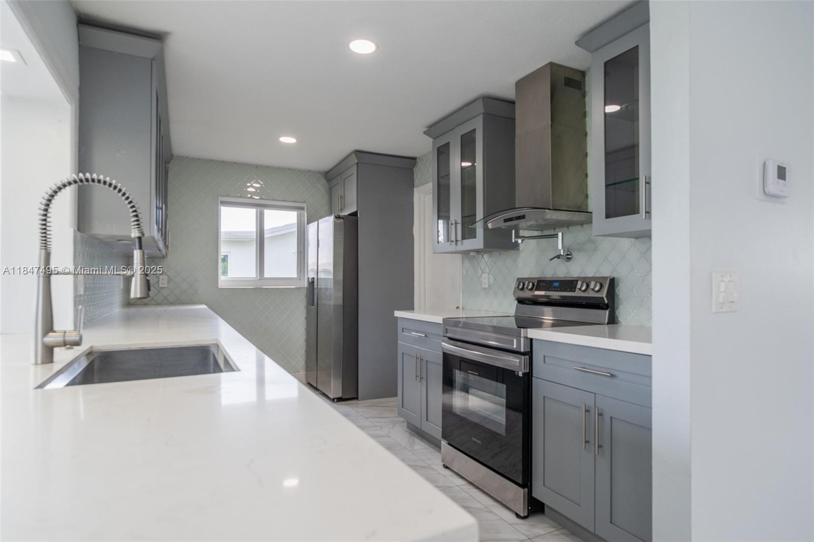 2401 SW 11th Ave