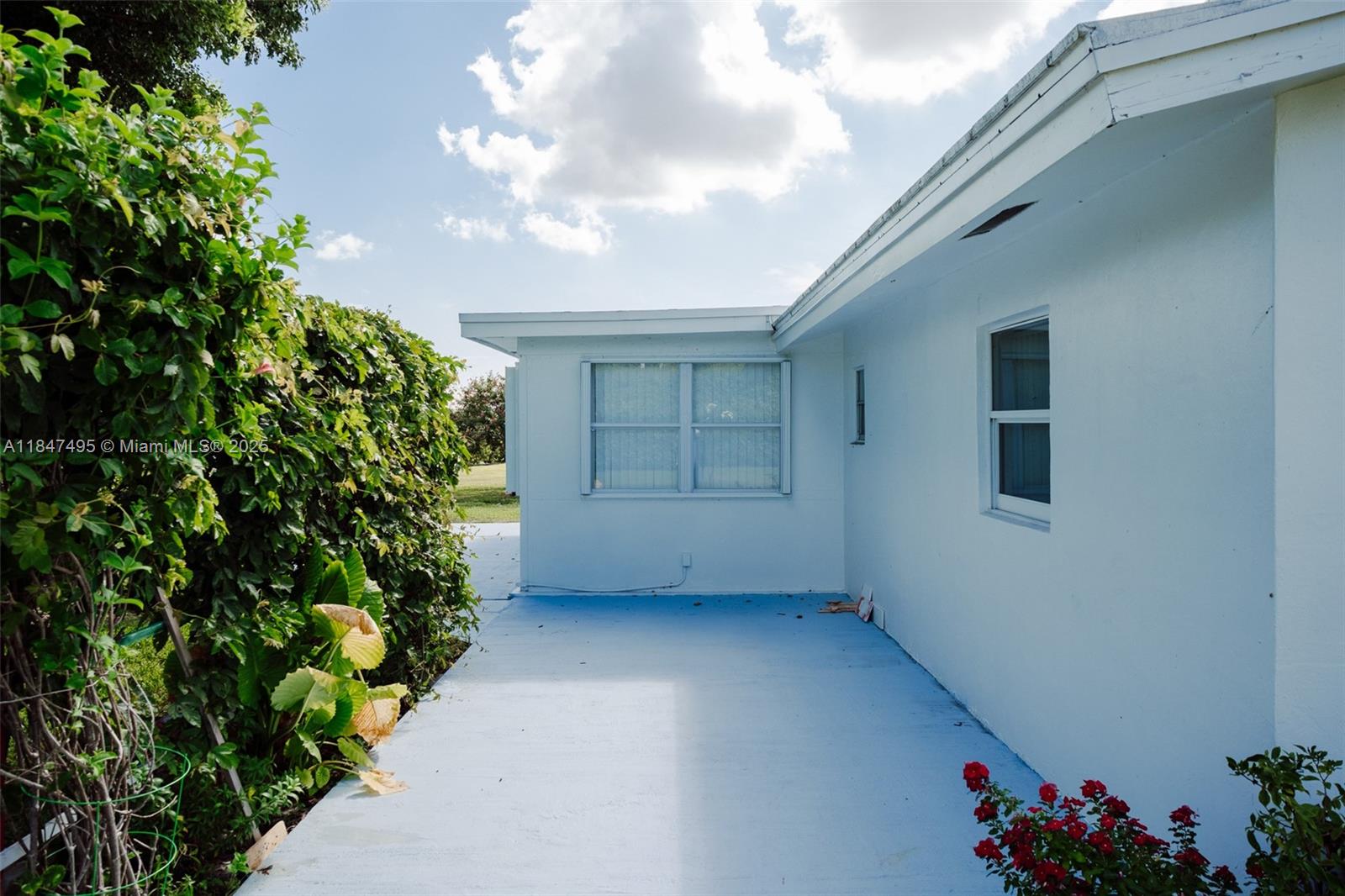 2401 SW 11th Ave