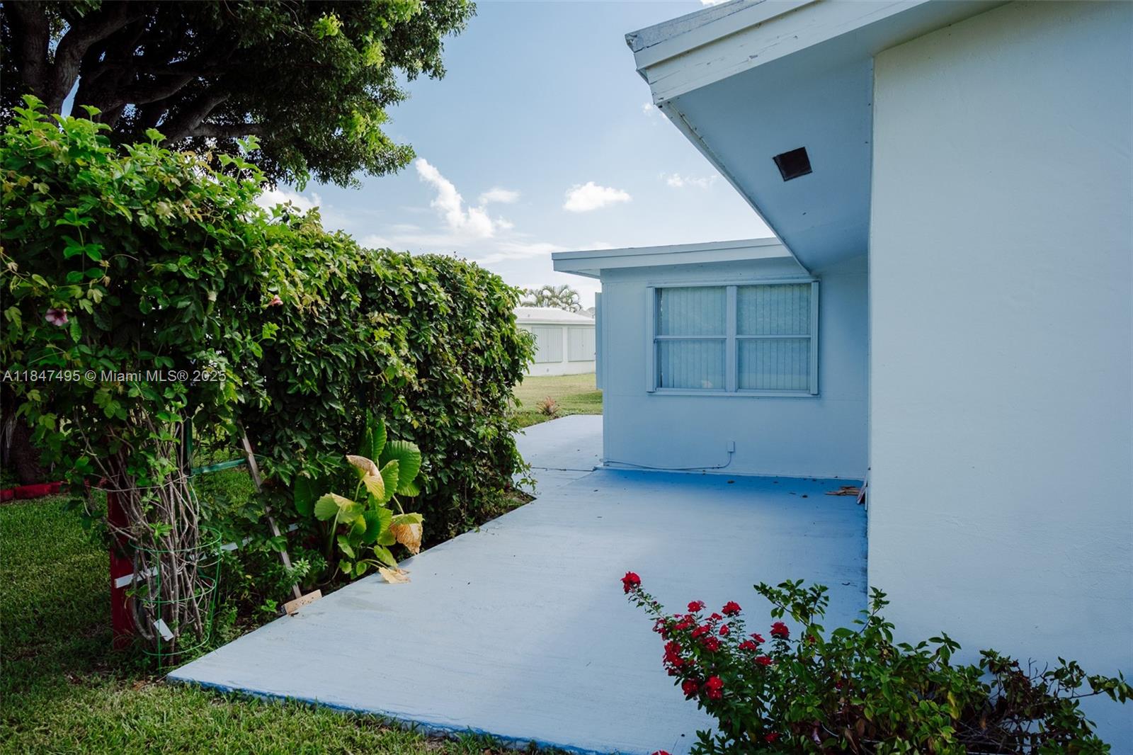 2401 SW 11th Ave