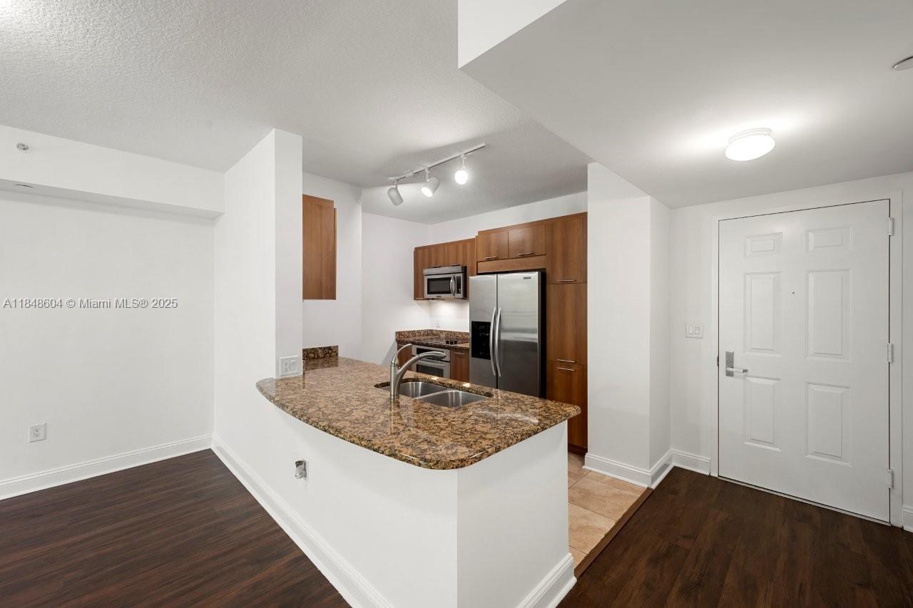 510 NW 84th Ave # 303