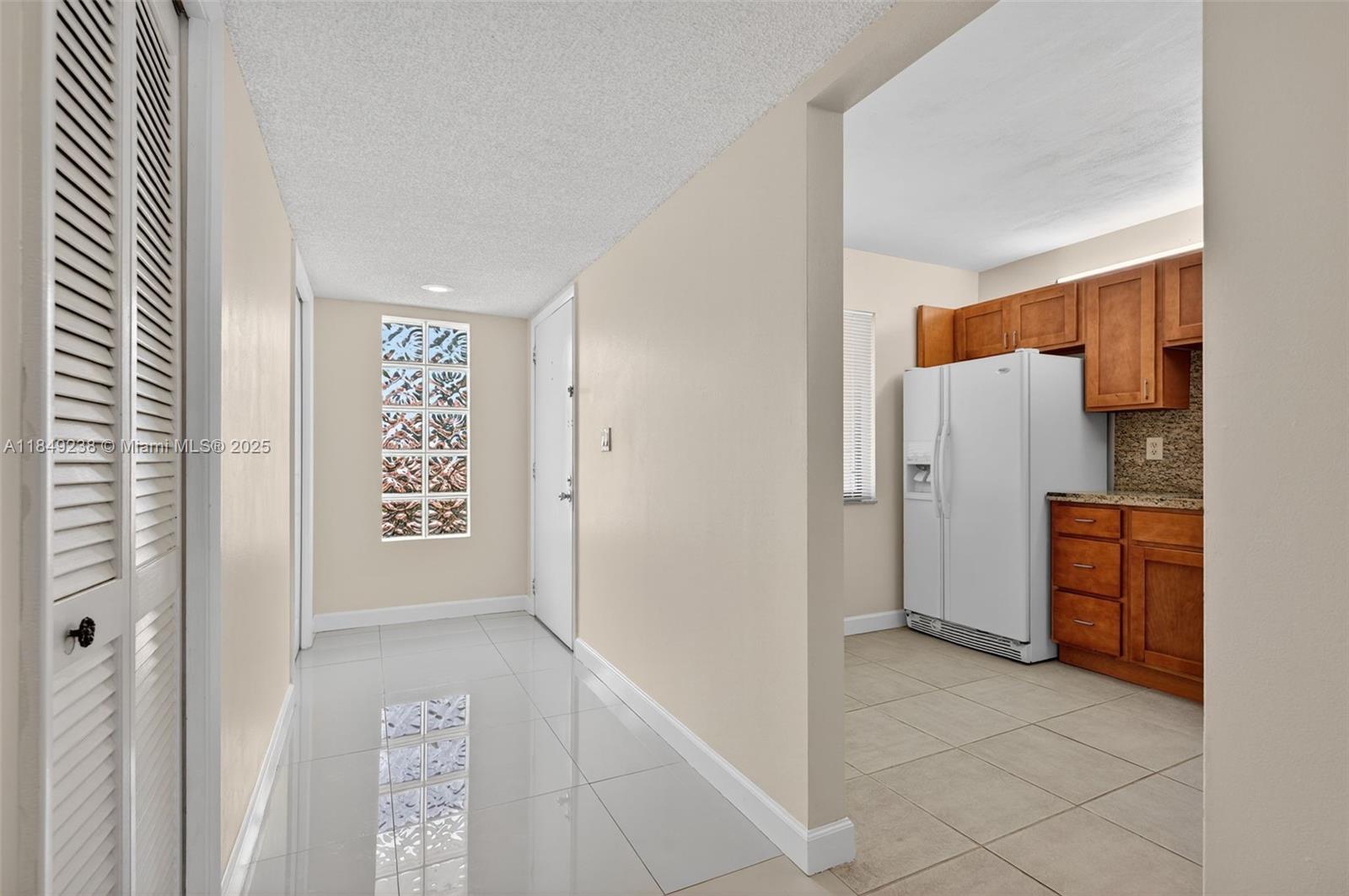 16210 Laurel Dr # 203