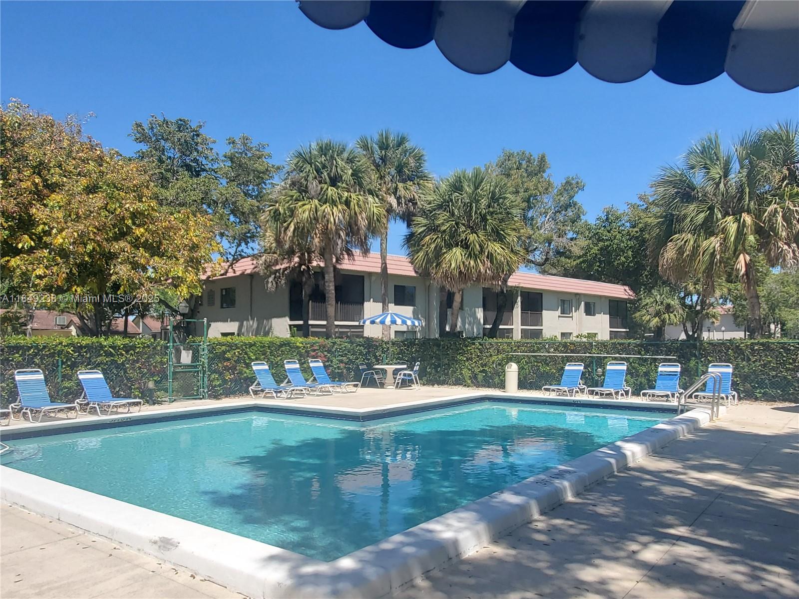 16210 Laurel Dr # 203