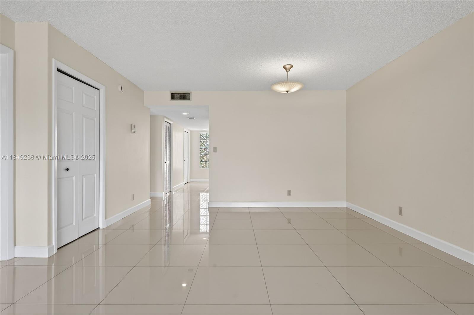 16210 Laurel Dr # 203