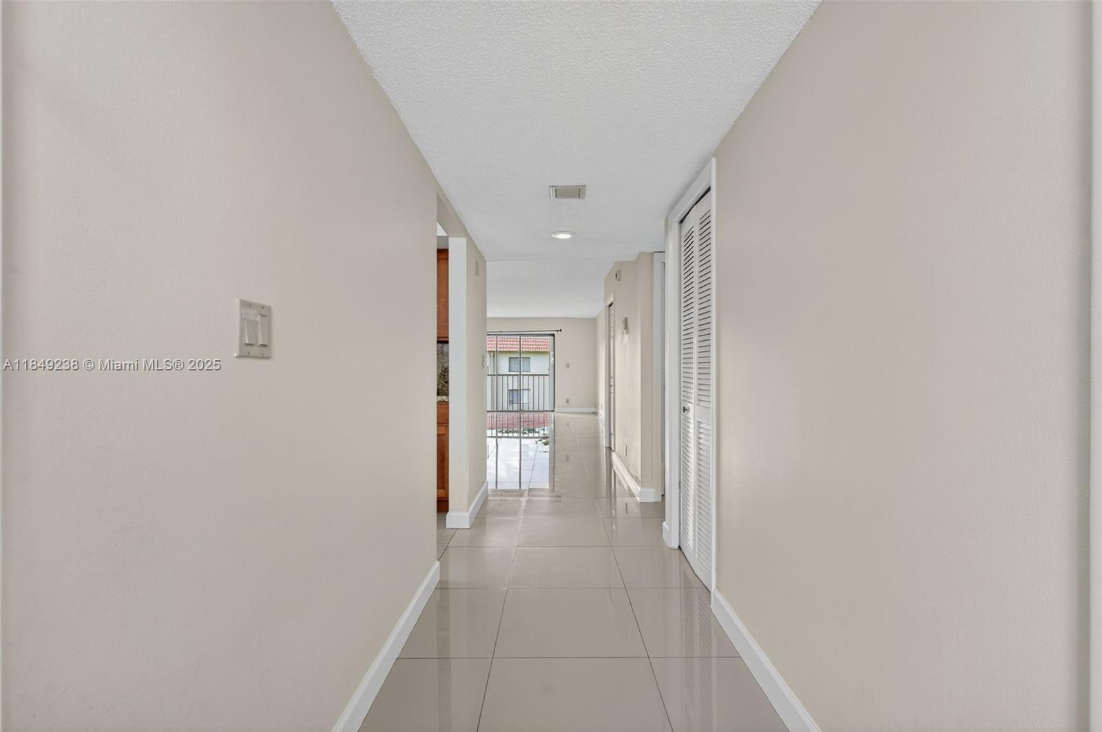 16210 Laurel Dr # 203