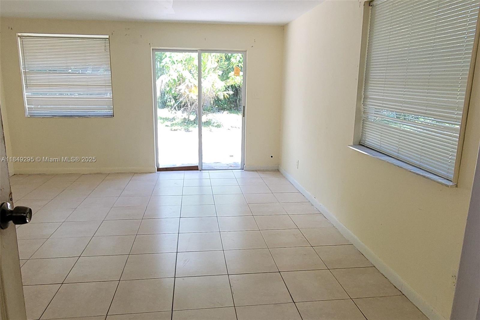 1075 NW 124th St