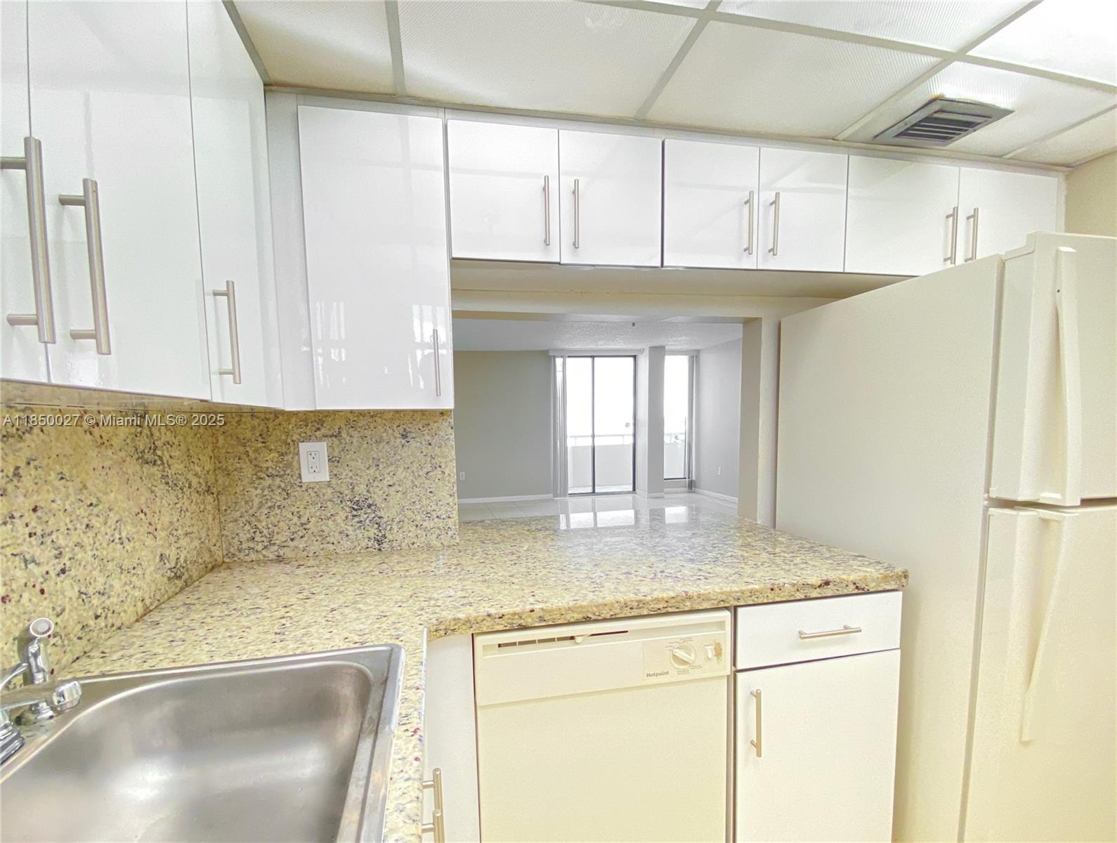 6830 Indian Creek Dr # 6D