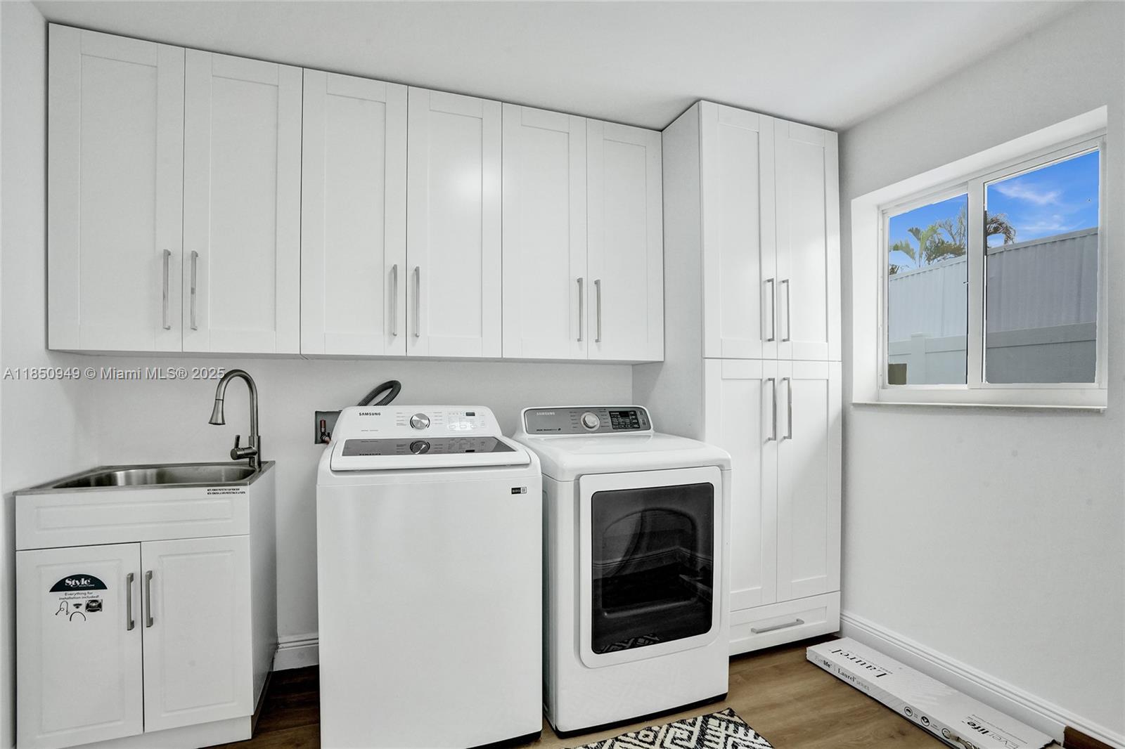 820 NE 8th Street