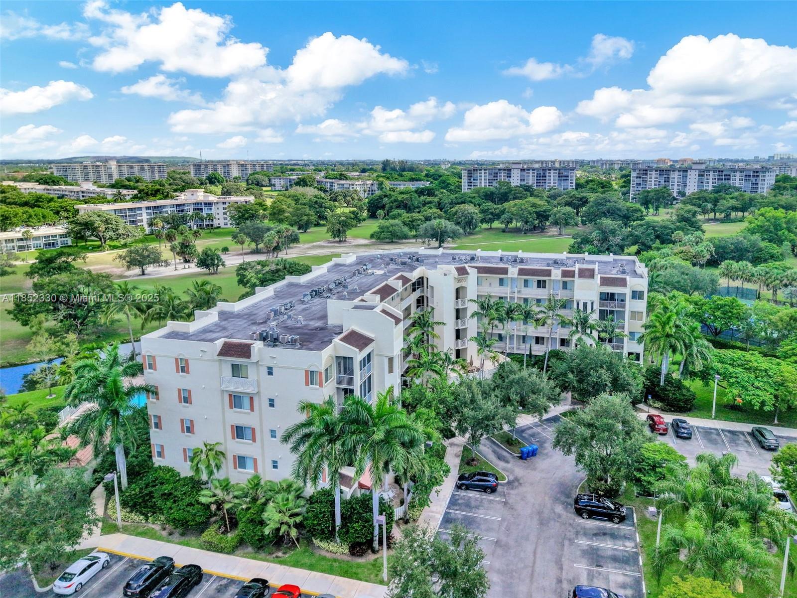 3500 Oaks Clubhouse Dr # 101
