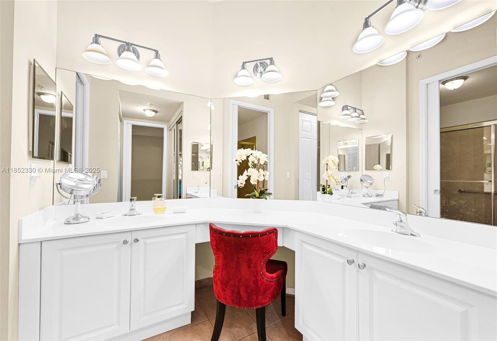 3500 Oaks Clubhouse Dr # 101