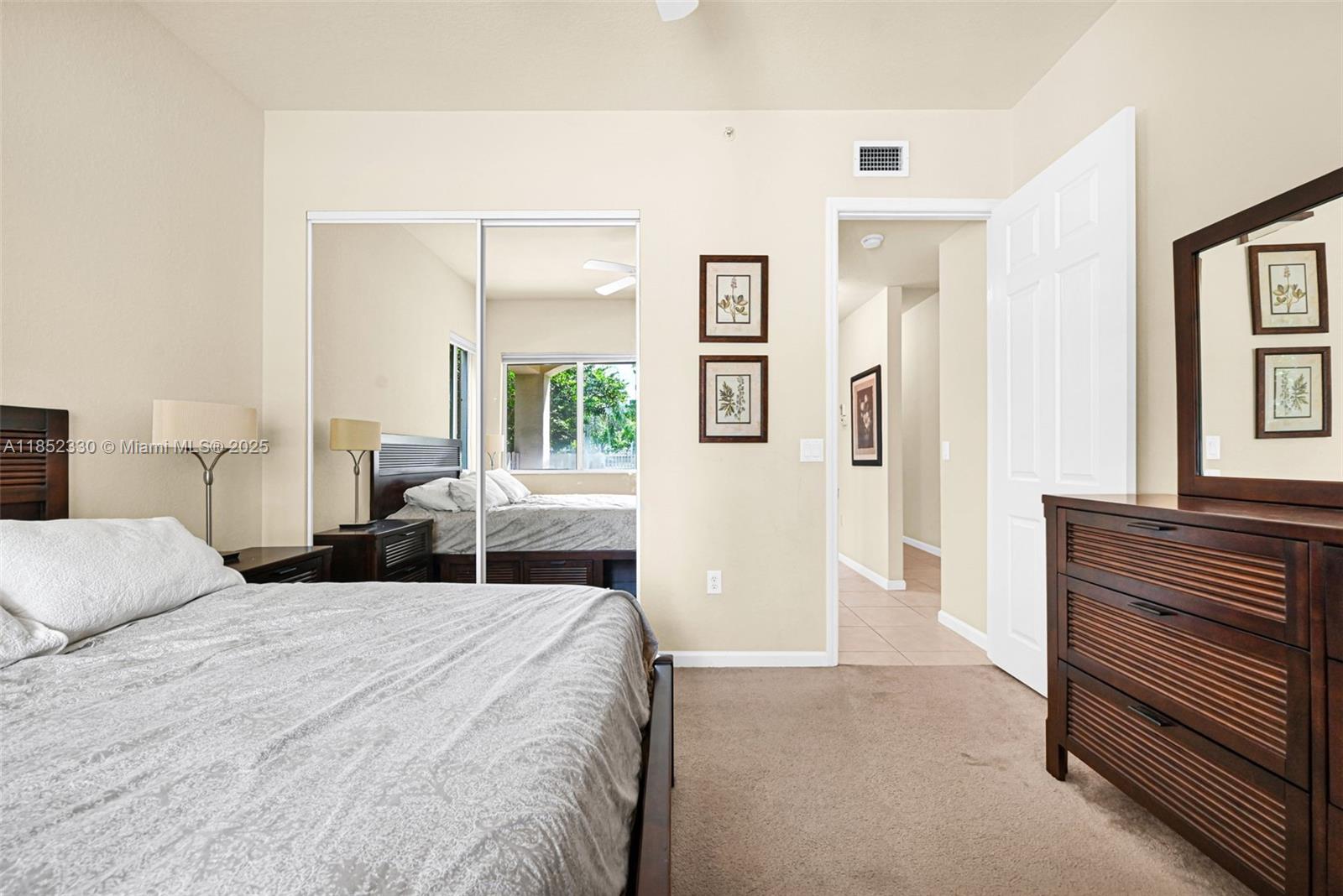 3500 Oaks Clubhouse Dr # 101