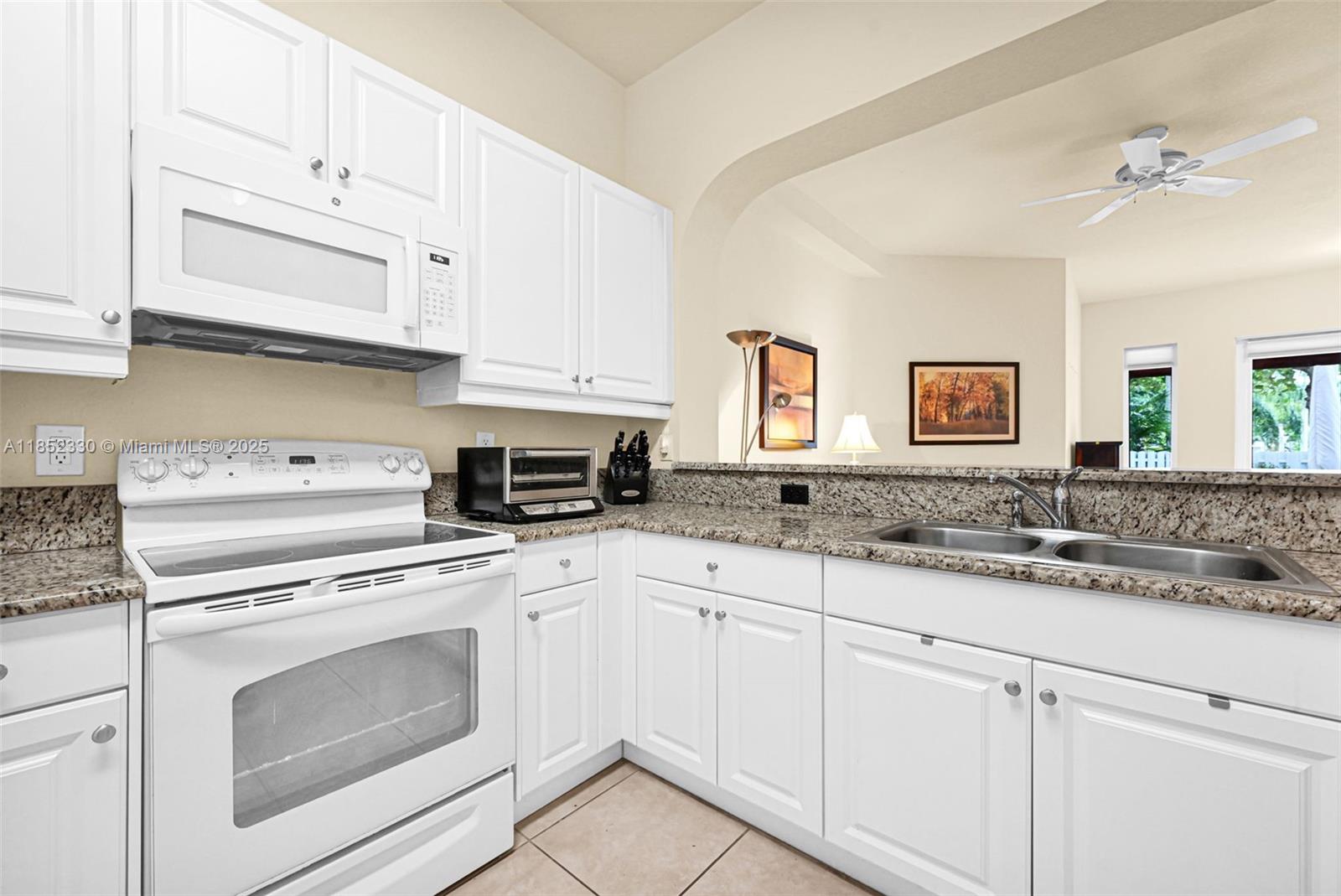 3500 Oaks Clubhouse Dr # 101