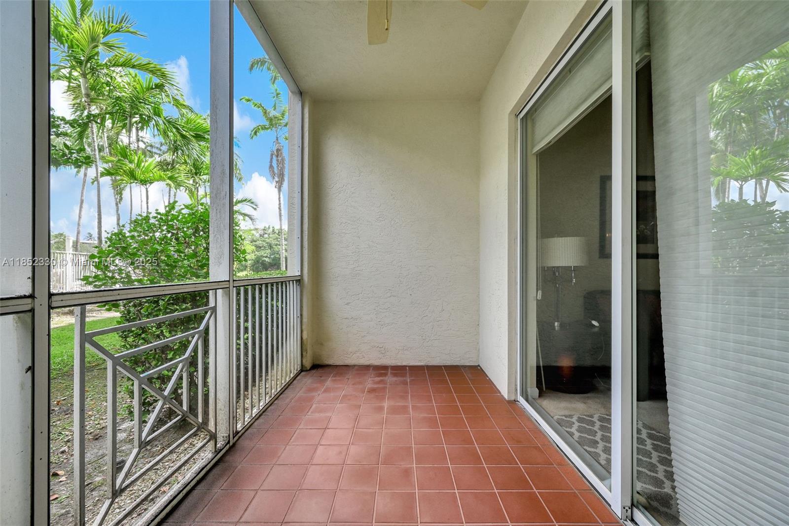 3500 Oaks Clubhouse Dr # 101