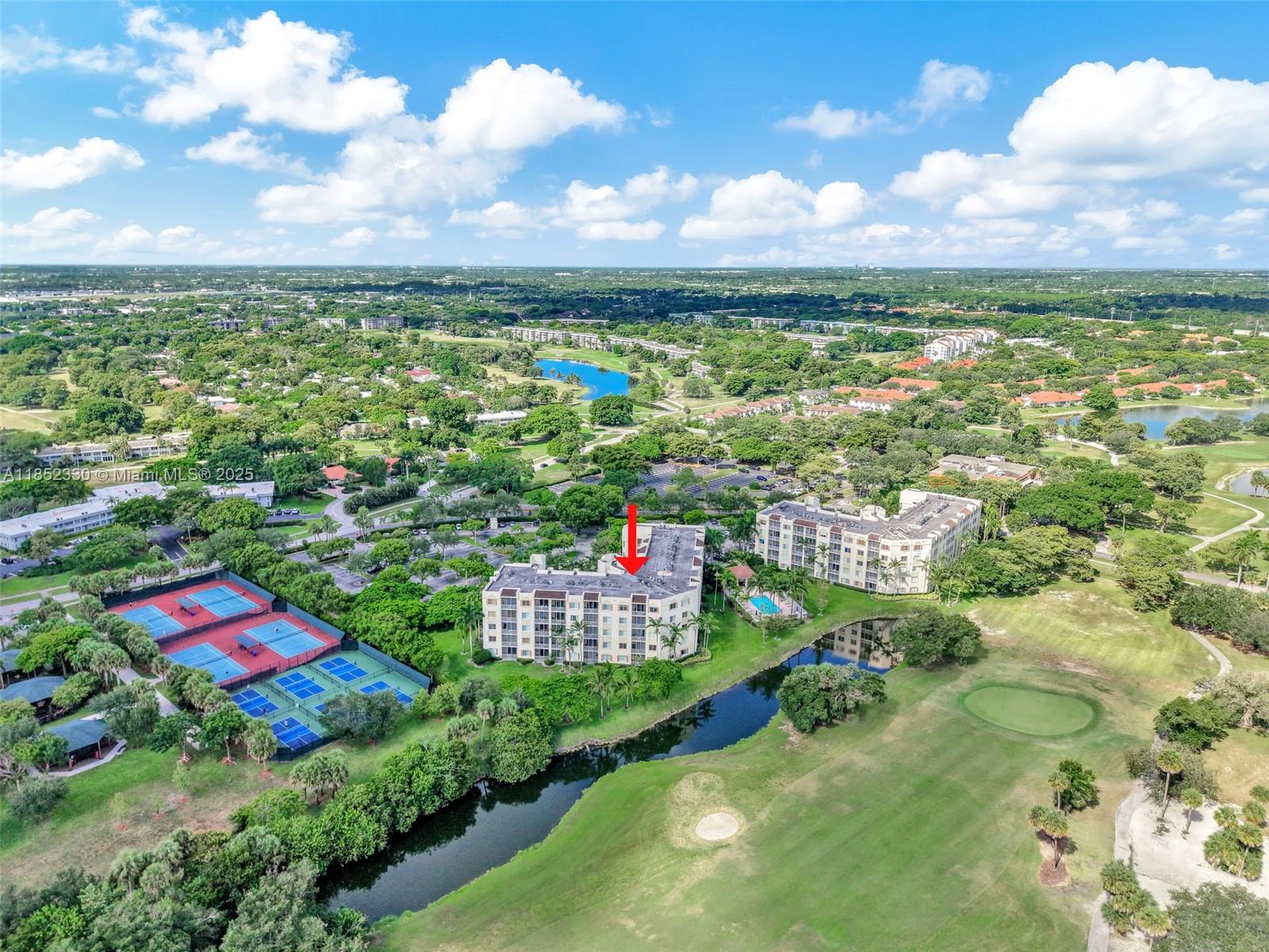 3500 Oaks Clubhouse Dr # 101