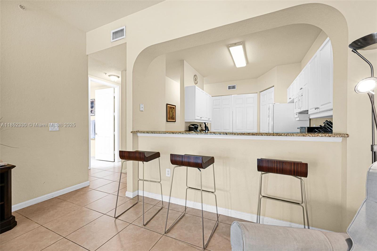 3500 Oaks Clubhouse Dr # 101