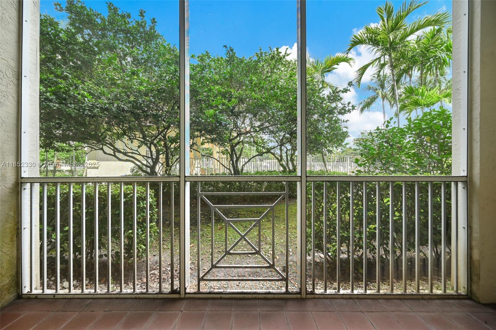 3500 Oaks Clubhouse Dr # 101