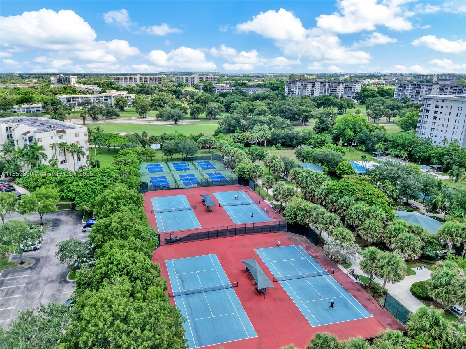3500 Oaks Clubhouse Dr # 101