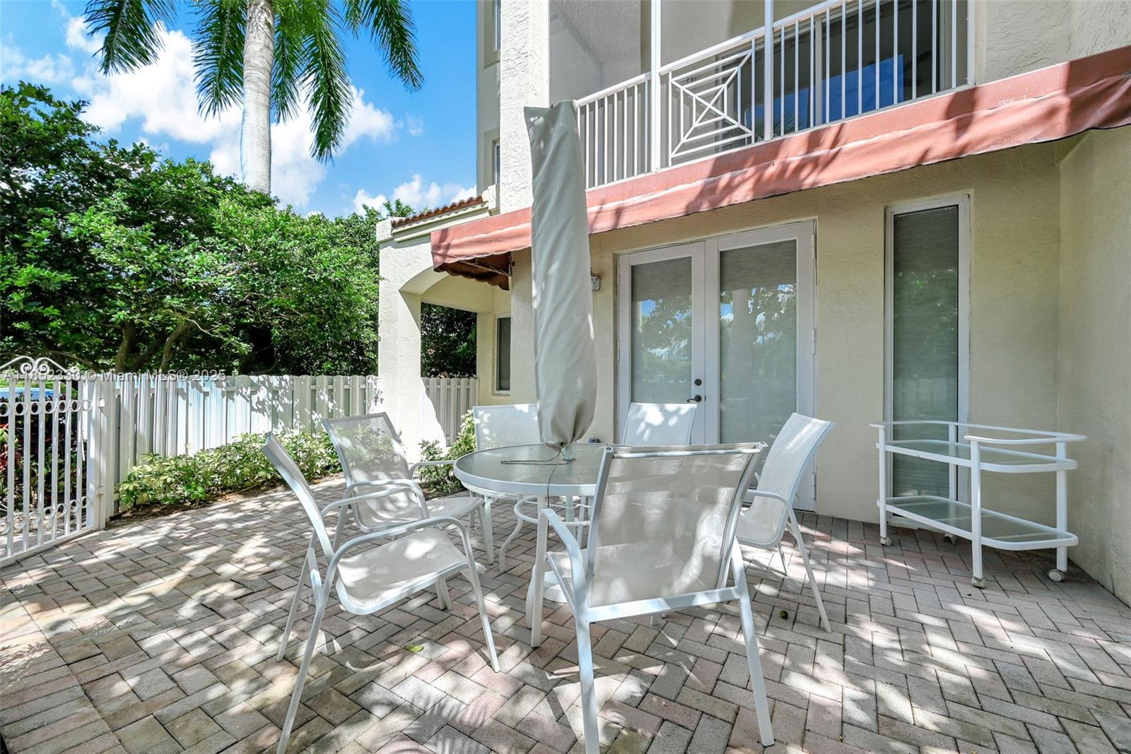 3500 Oaks Clubhouse Dr # 101