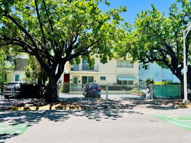 636 Meridian Ave # 3