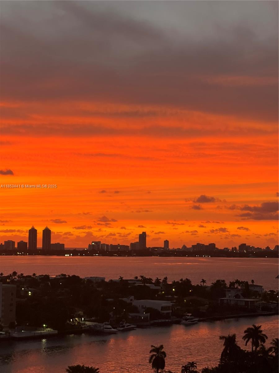 7900 Harbor Island Dr Unit: PH15